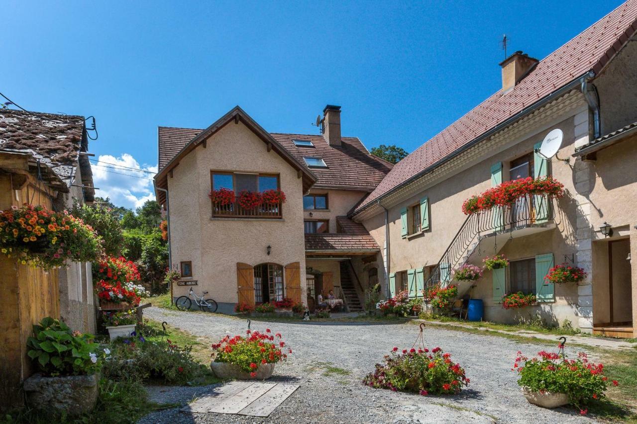Les Clarines Perceneige - Chambre D'Hotes Vue Sur Montagne & Spa Saint-Jacques-en-Valgodemard Exterior foto